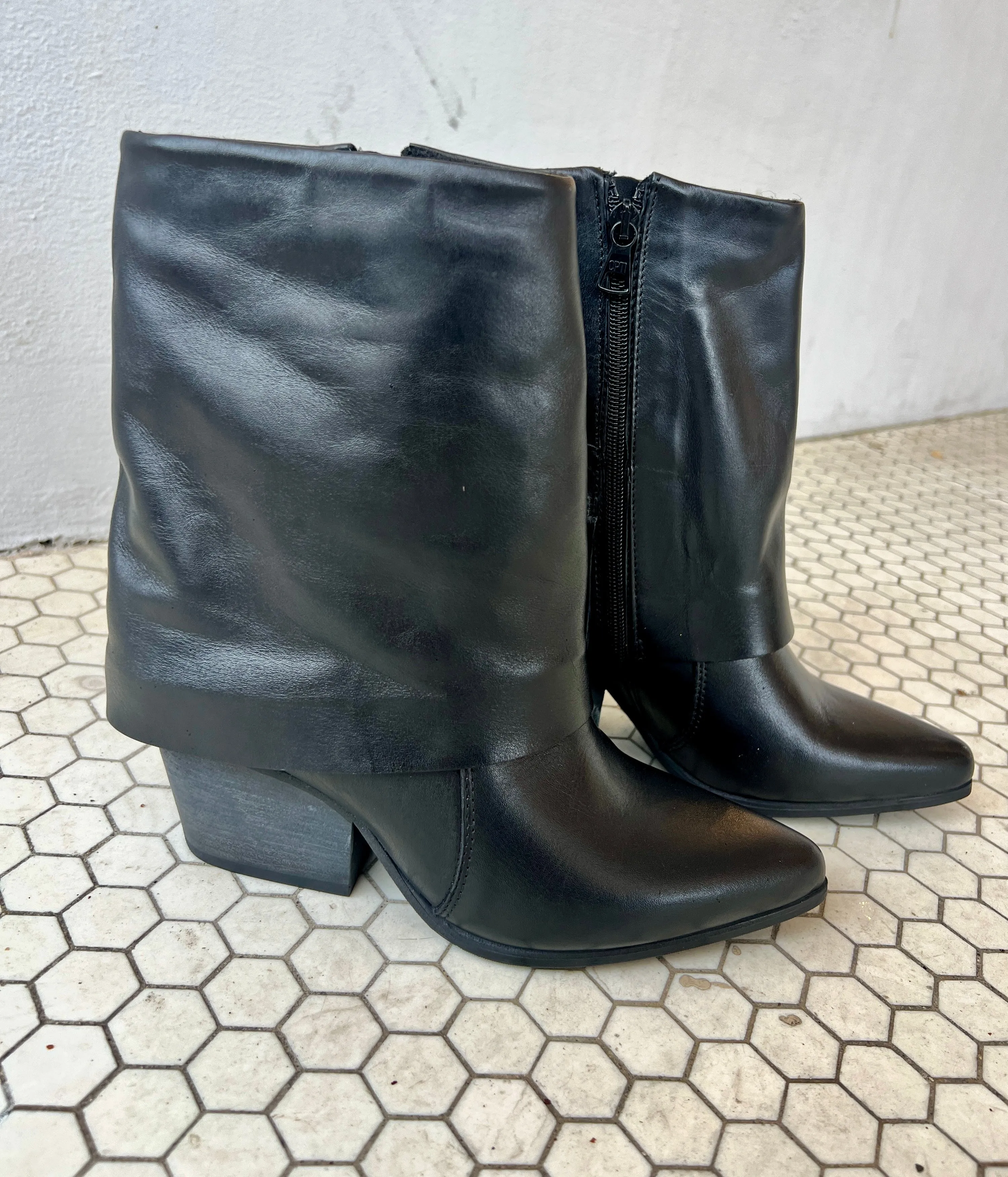 MJUS Loki Boot