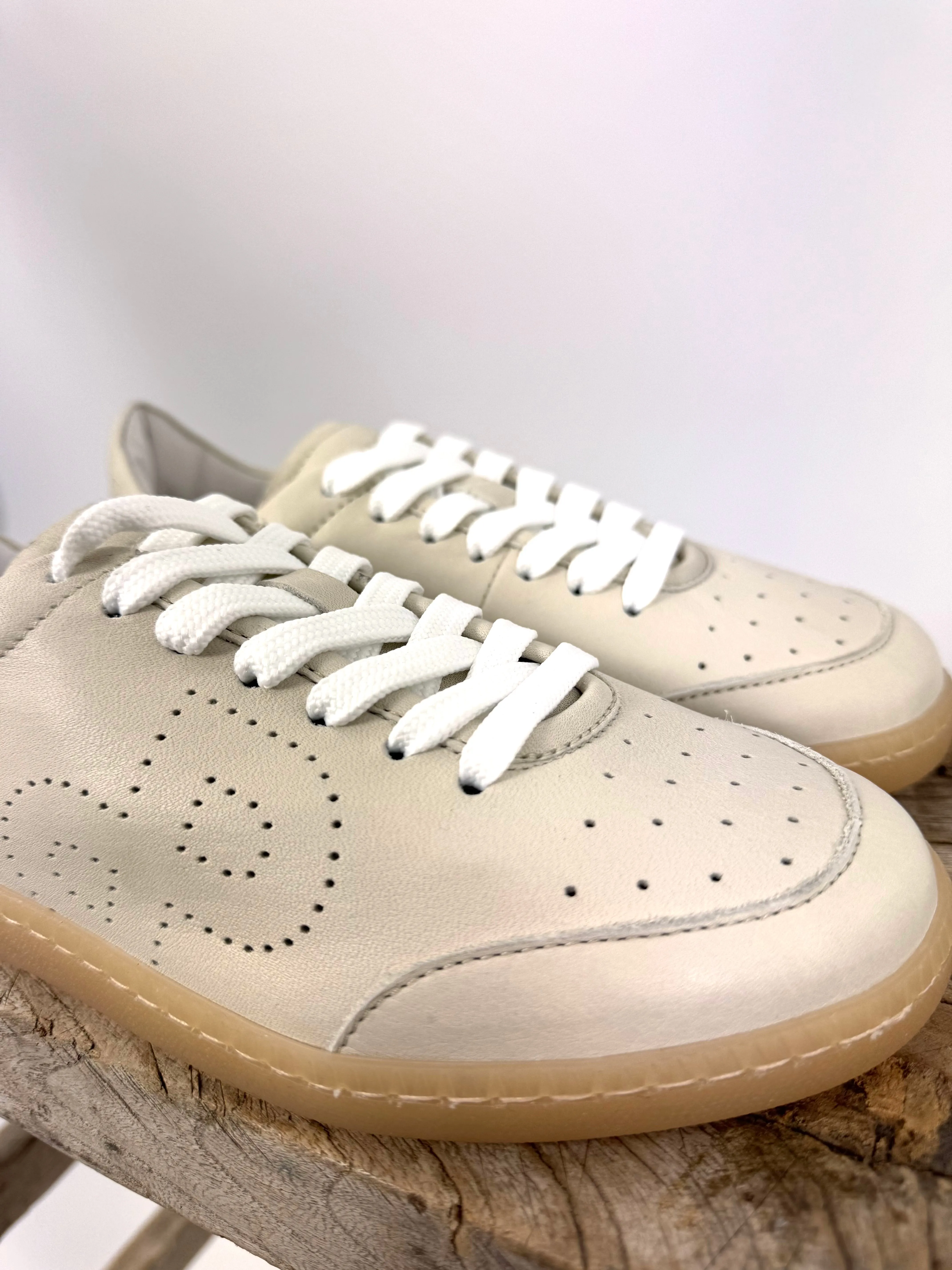 Pavement Vanda Trainers Beige