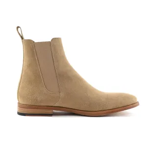 THE CLASSIC TAN CHELSEA BOOTS