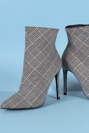 Wild Diva Lounge Glen Plaid Pointy Toe Stiletto Heeled Booties